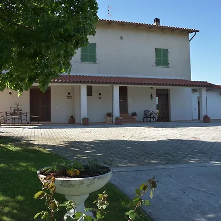 La Madonnina ファームステイ *