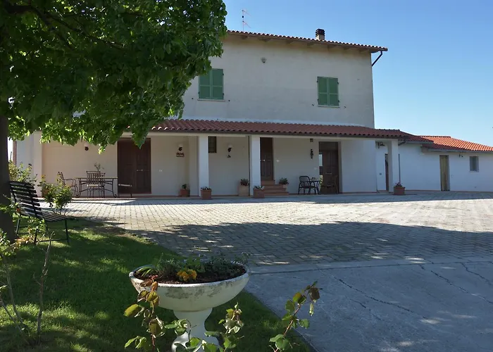 La Madonnina ファームステイ *